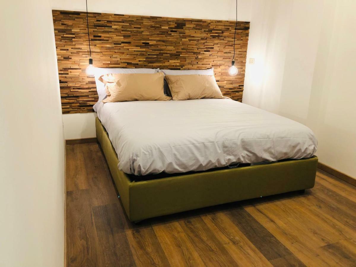 Villa Olga Dependance Luxury Low Cost เนเปิลส์ ภายนอก รูปภาพ
